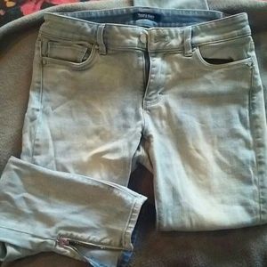 Bought not my size perfectly good brand new no tag